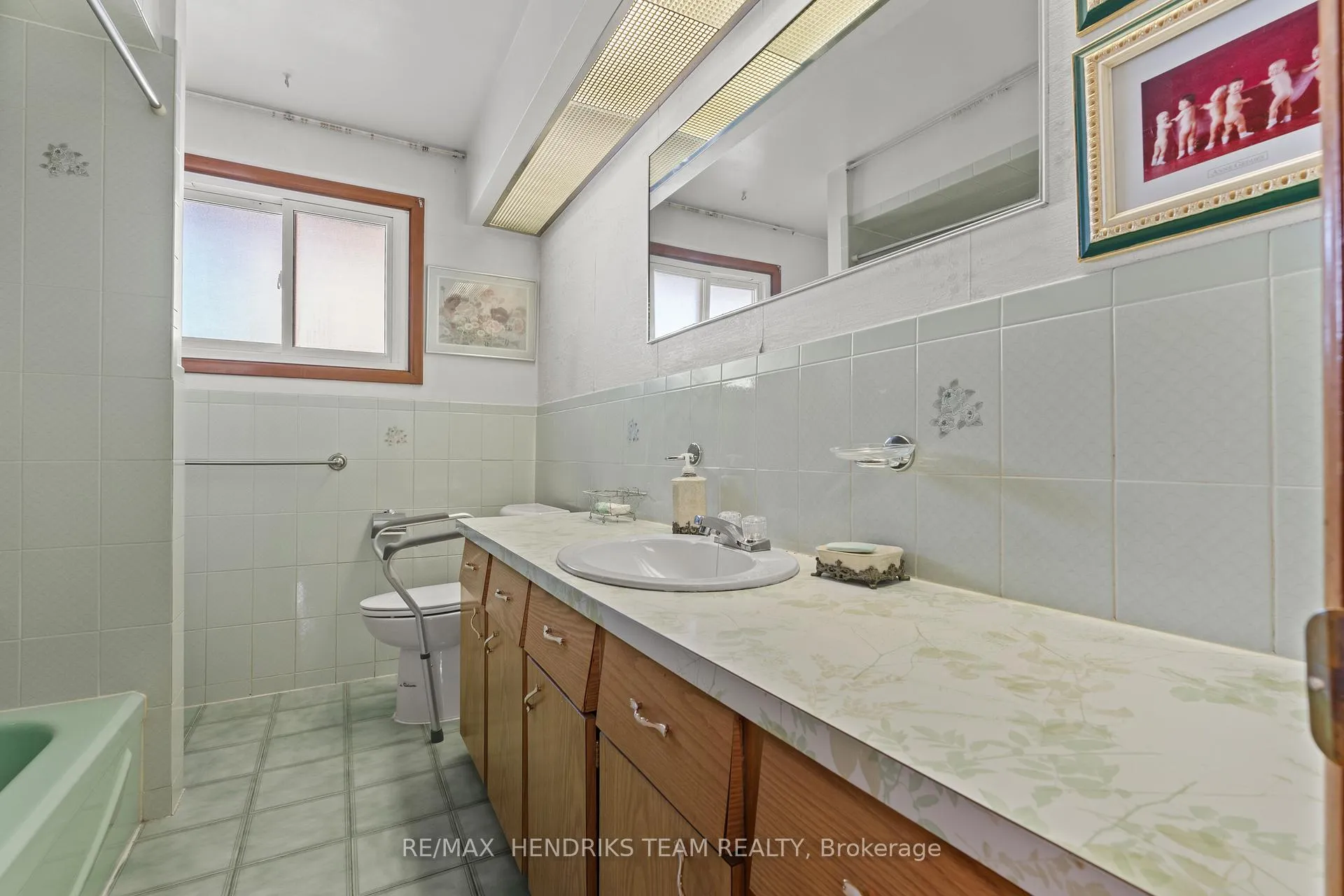 Photo 21 of 94 Victor Boulevard, Hamilton, Greeningdon — HOMEH
