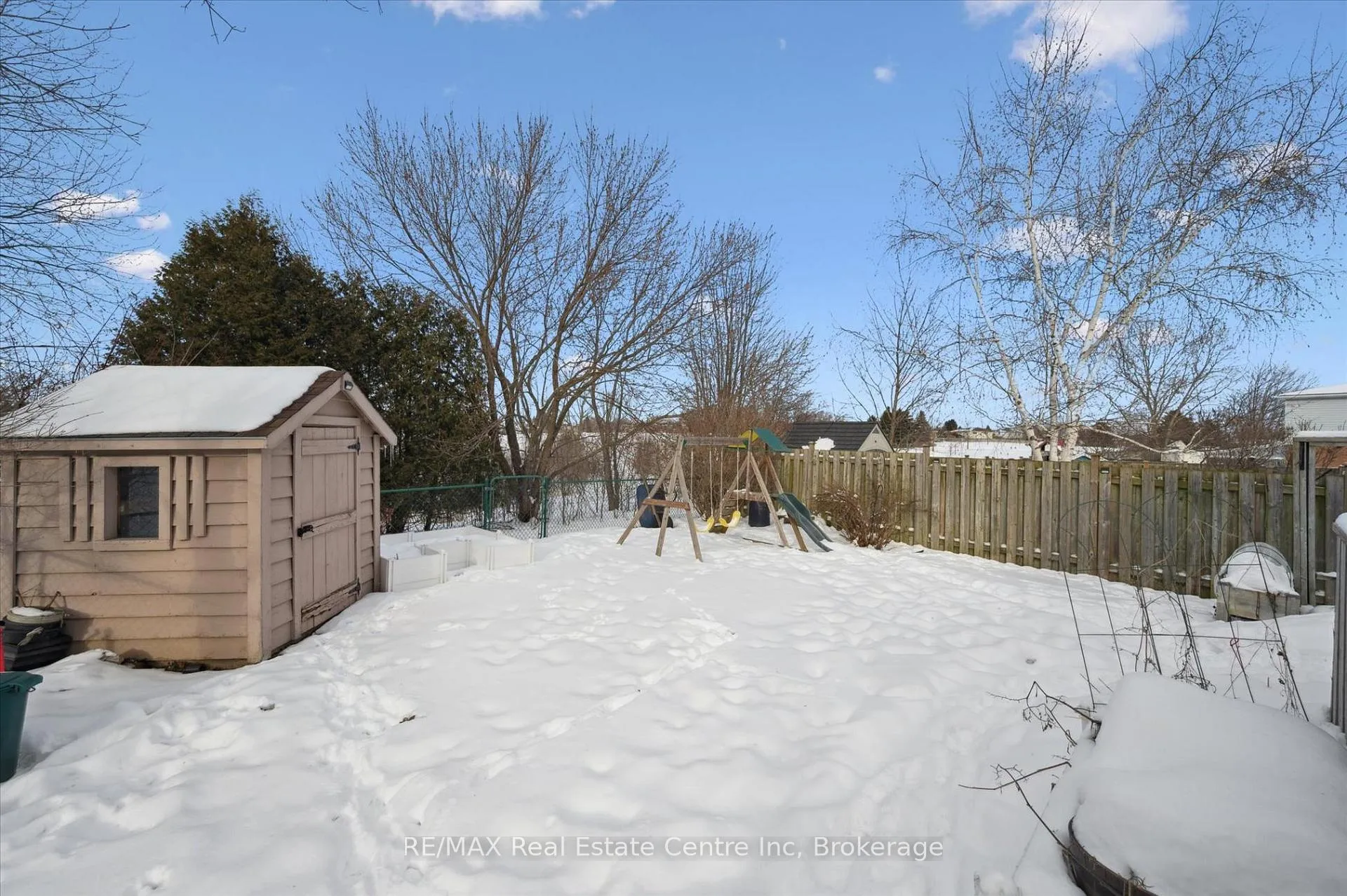 Photo 20 of 42 Tara Crescent, Kitchener — HOMEH