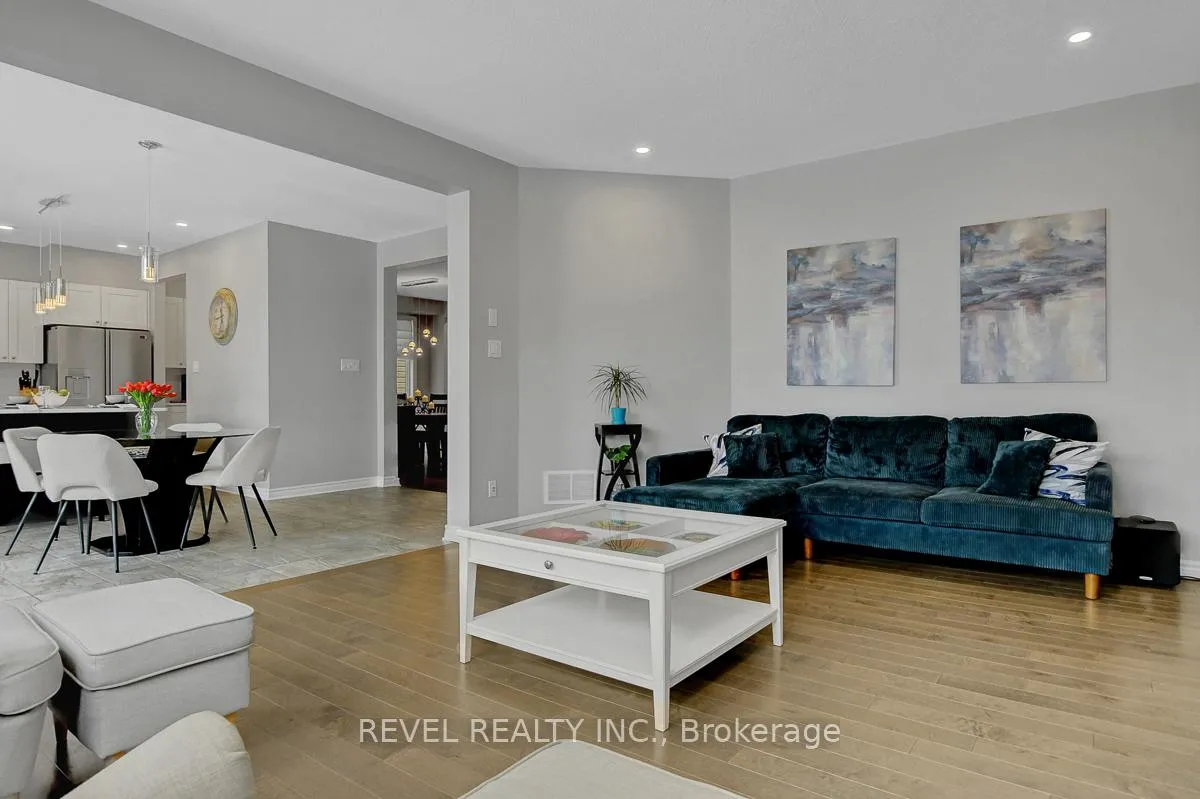 Photo 5 of 664 Eagle Crest Heights, Ottawa, Stittsville (North) — HOMEH