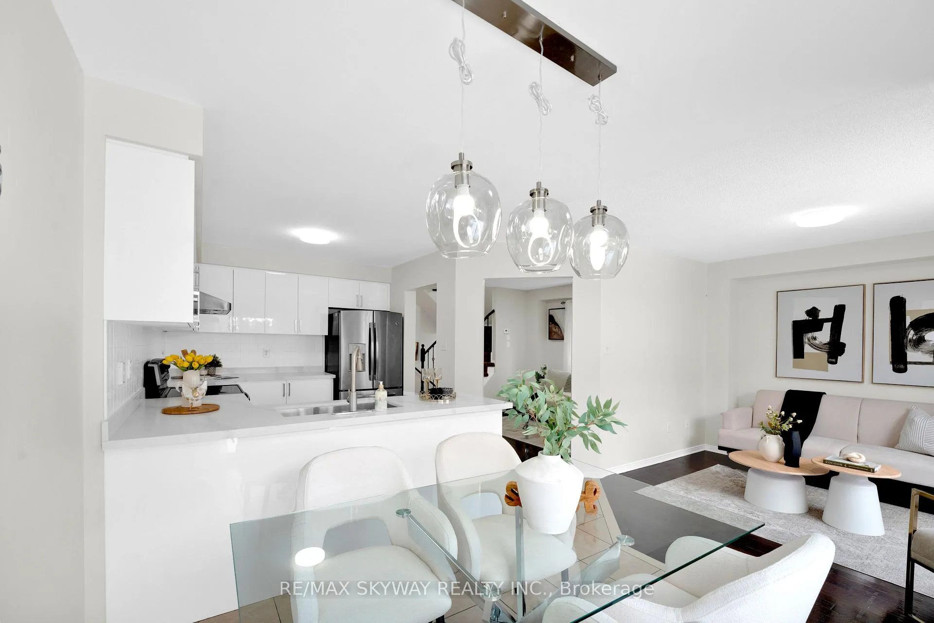 Photo 11 of 108 Bushmill Circle, Brampton, Fletcher's Meadow — HOMEH