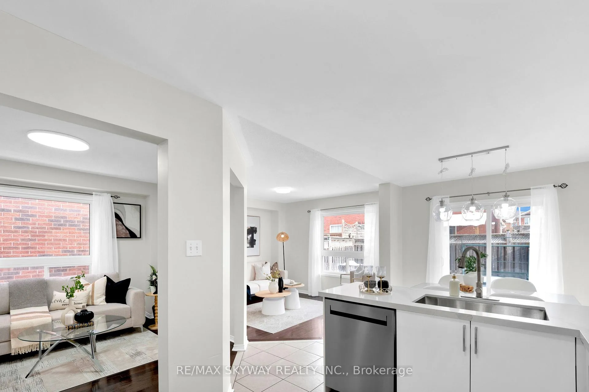 Photo 13 of 108 Bushmill Circle, Brampton, Fletcher's Meadow — HOMEH