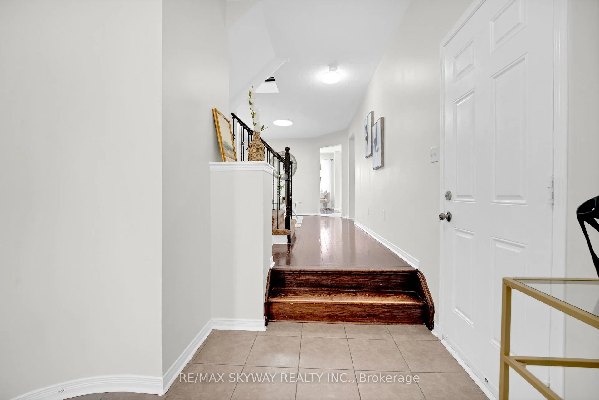 Photo 14 of 108 Bushmill Circle, Brampton, Fletcher's Meadow — HOMEH