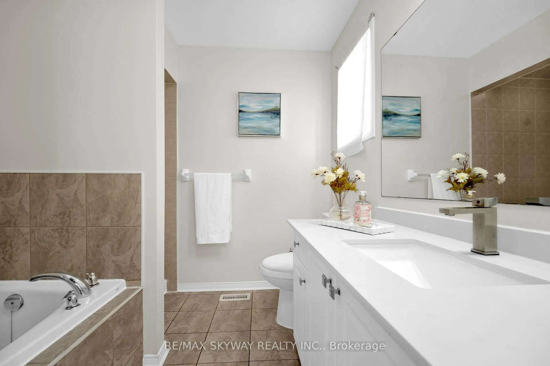 Photo 22 of 108 Bushmill Circle, Brampton, Fletcher's Meadow — HOMEH