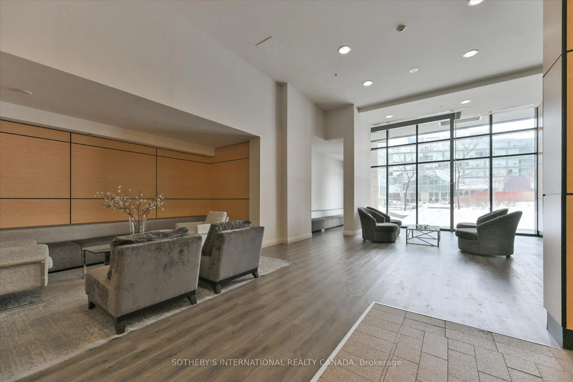 Photo 4 of Unit 3401, 2910 Highway 7, Vaughan, Concord — HOMEH