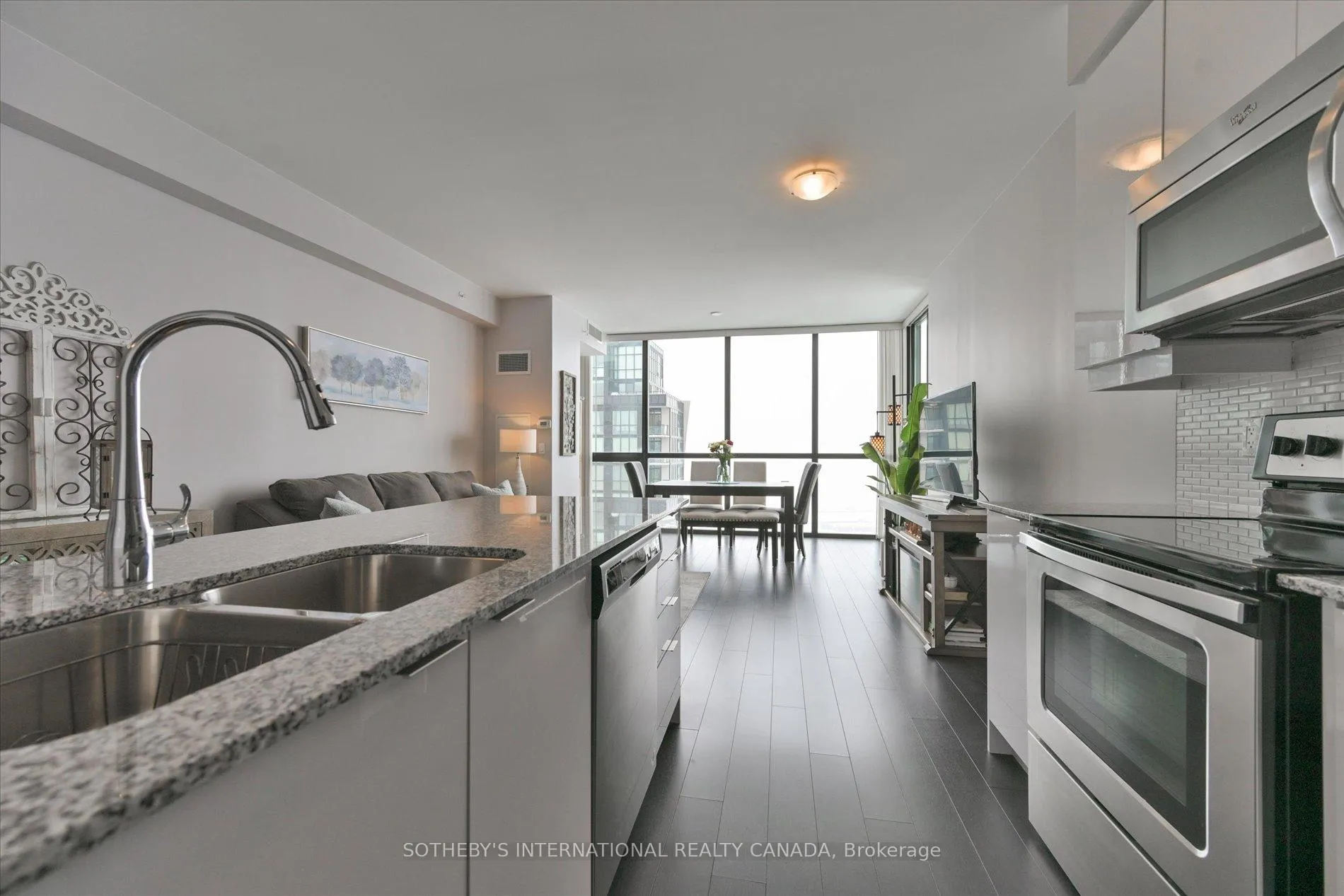 Photo 11 of Unit 3401, 2910 Highway 7, Vaughan, Concord — HOMEH