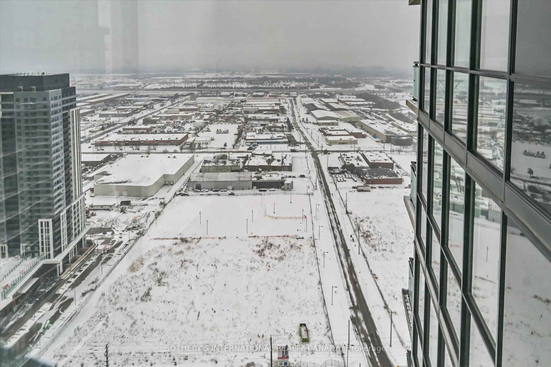 Photo 24 of Unit 3401, 2910 Highway 7, Vaughan, Concord — HOMEH