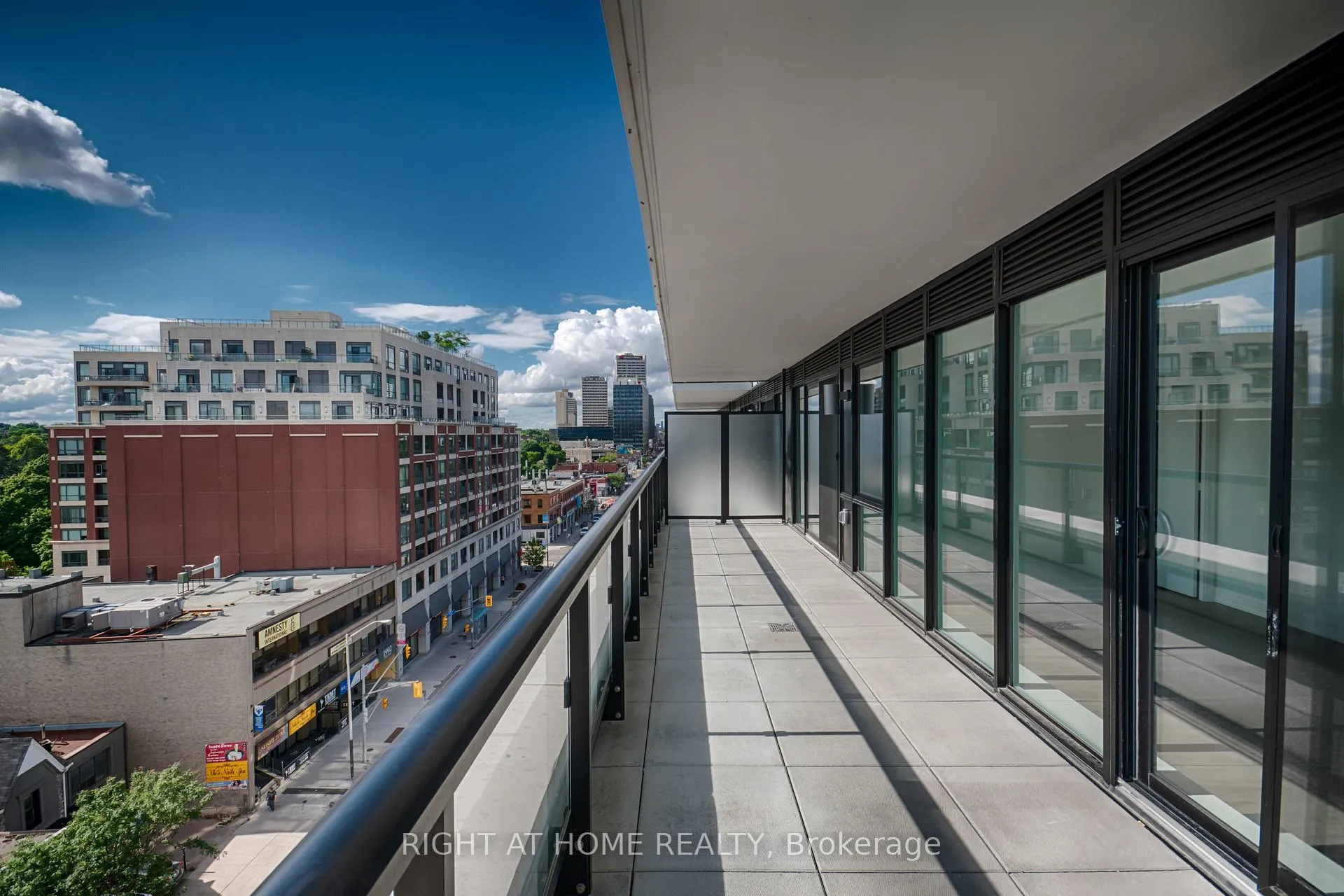 Photo 11 of Unit 714, 1 Belsize Drive, Toronto, Mount Pleasant West — HOMEH