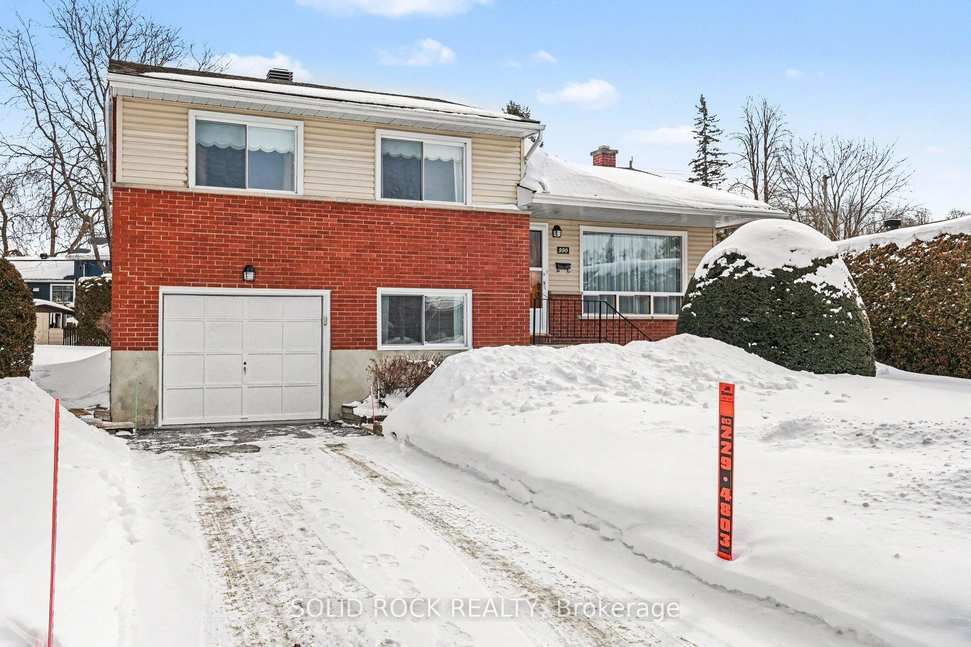 Photo 3 of 990 Harkness Avenue, Ottawa, Riverside Park — HOMEH