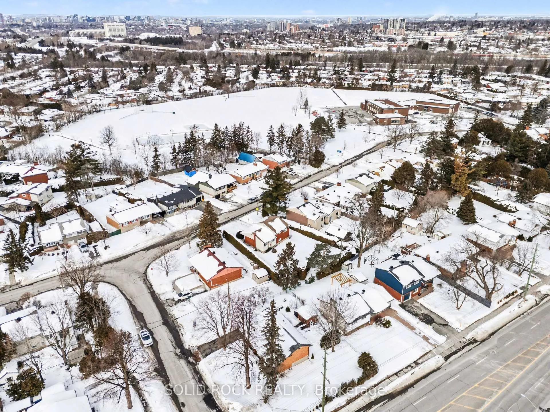 Photo 35 of 990 Harkness Avenue, Ottawa, Riverside Park — HOMEH
