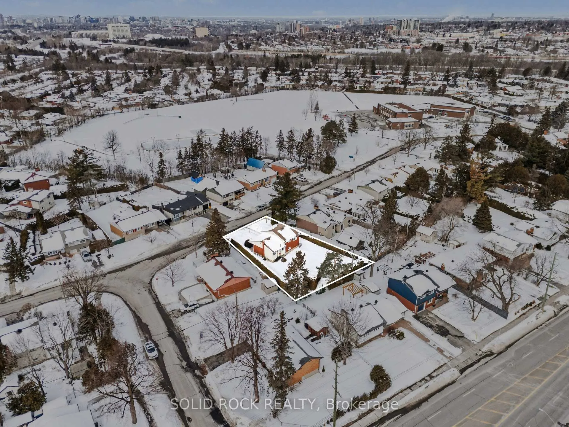Photo 37 of 990 Harkness Avenue, Ottawa, Riverside Park — HOMEH