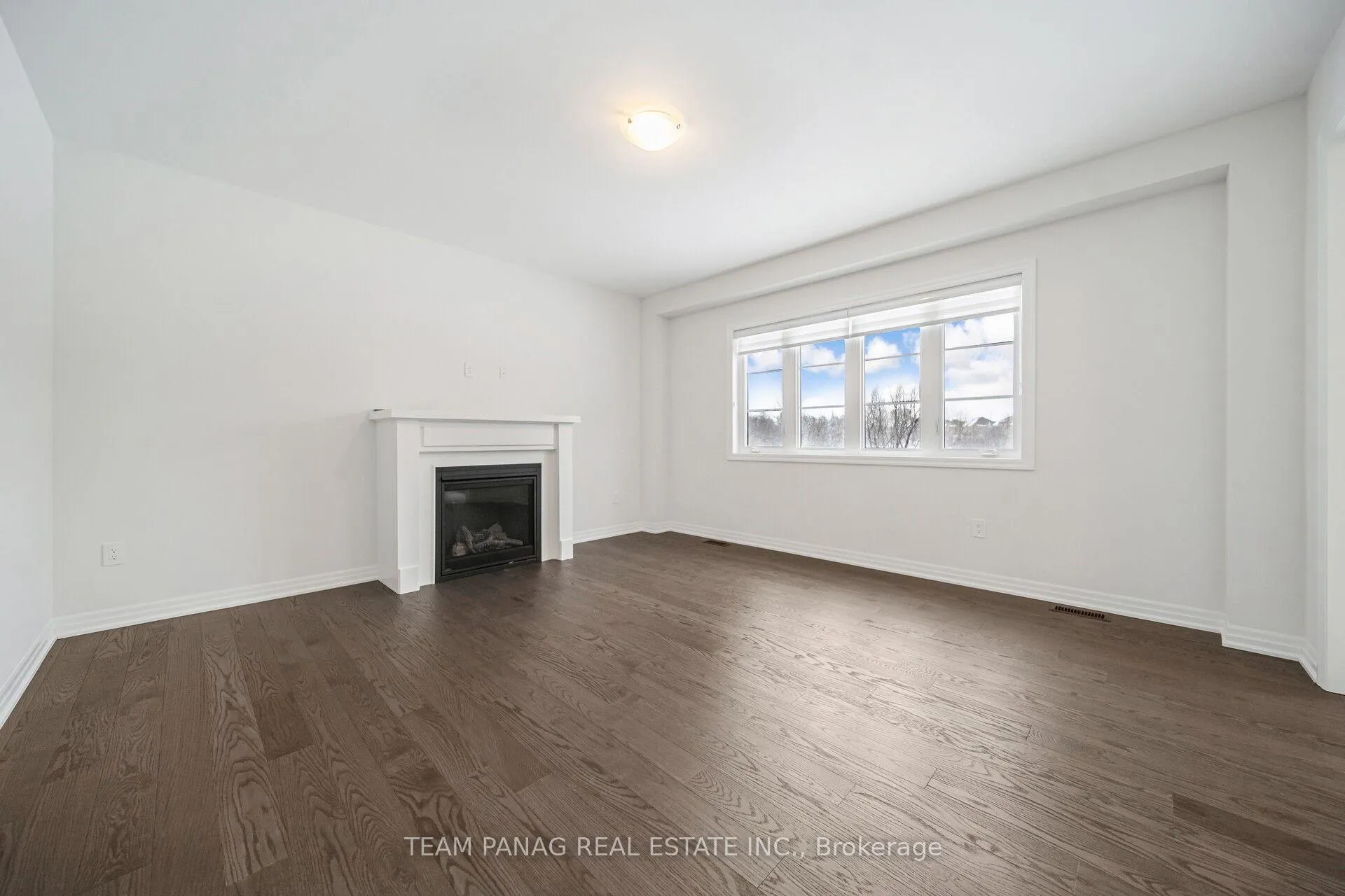 Photo 12 of 20 Altamira Road, Brampton, Vales of Castlemore — HOMEH