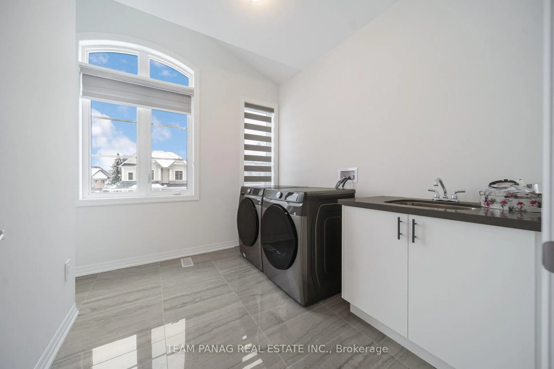 Photo 32 of 20 Altamira Road, Brampton, Vales of Castlemore — HOMEH