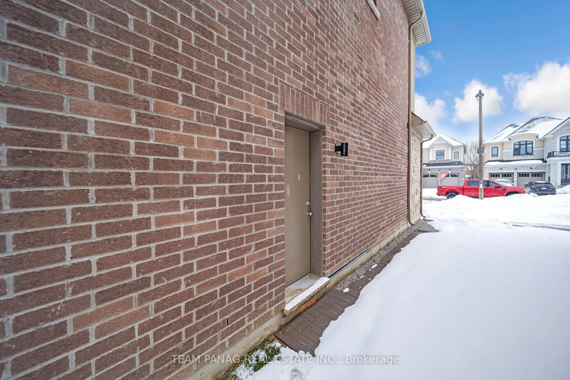 Photo 37 of 20 Altamira Road, Brampton, Vales of Castlemore — HOMEH