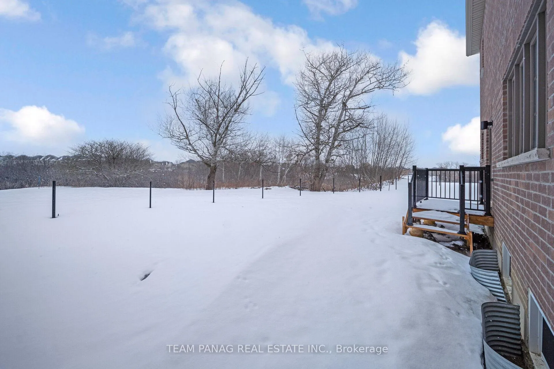 Photo 38 of 20 Altamira Road, Brampton, Vales of Castlemore — HOMEH
