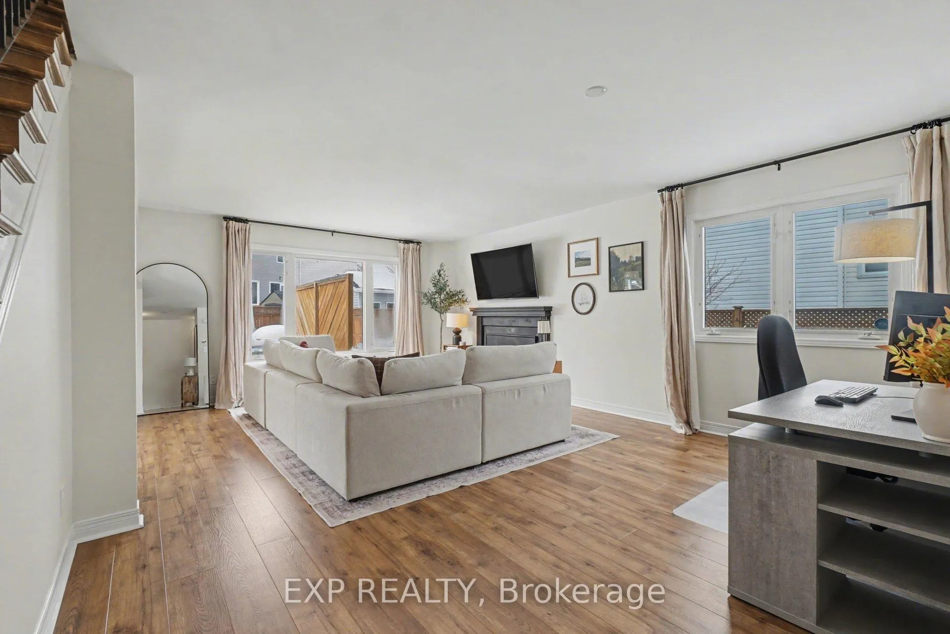 Photo 6 of 710 Princess Louise Drive, Ottawa, Fallingbrook/Ridgemount — HOMEH