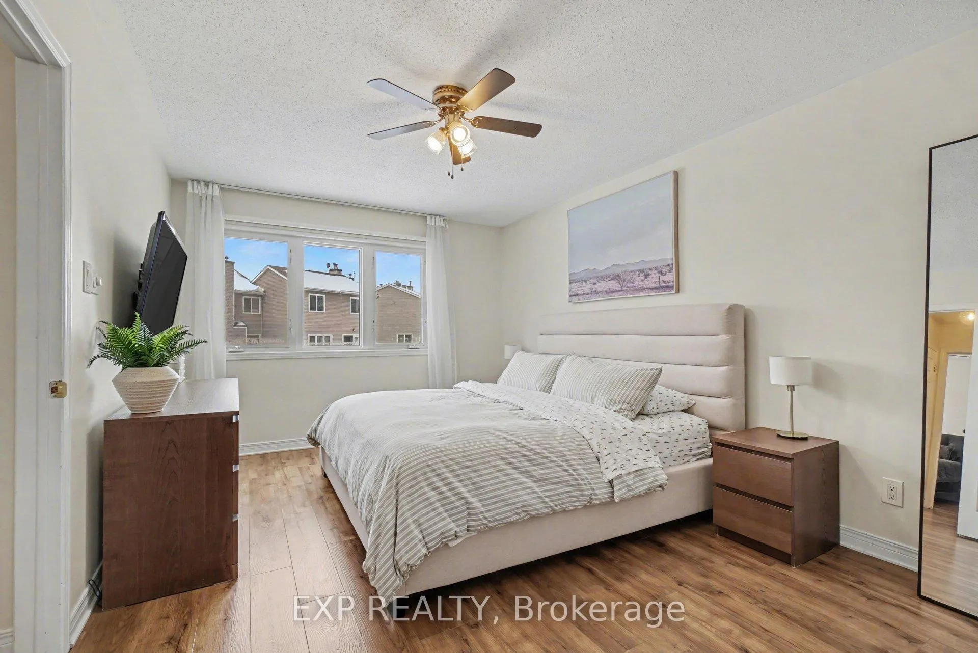 Photo 20 of 710 Princess Louise Drive, Ottawa, Fallingbrook/Ridgemount — HOMEH