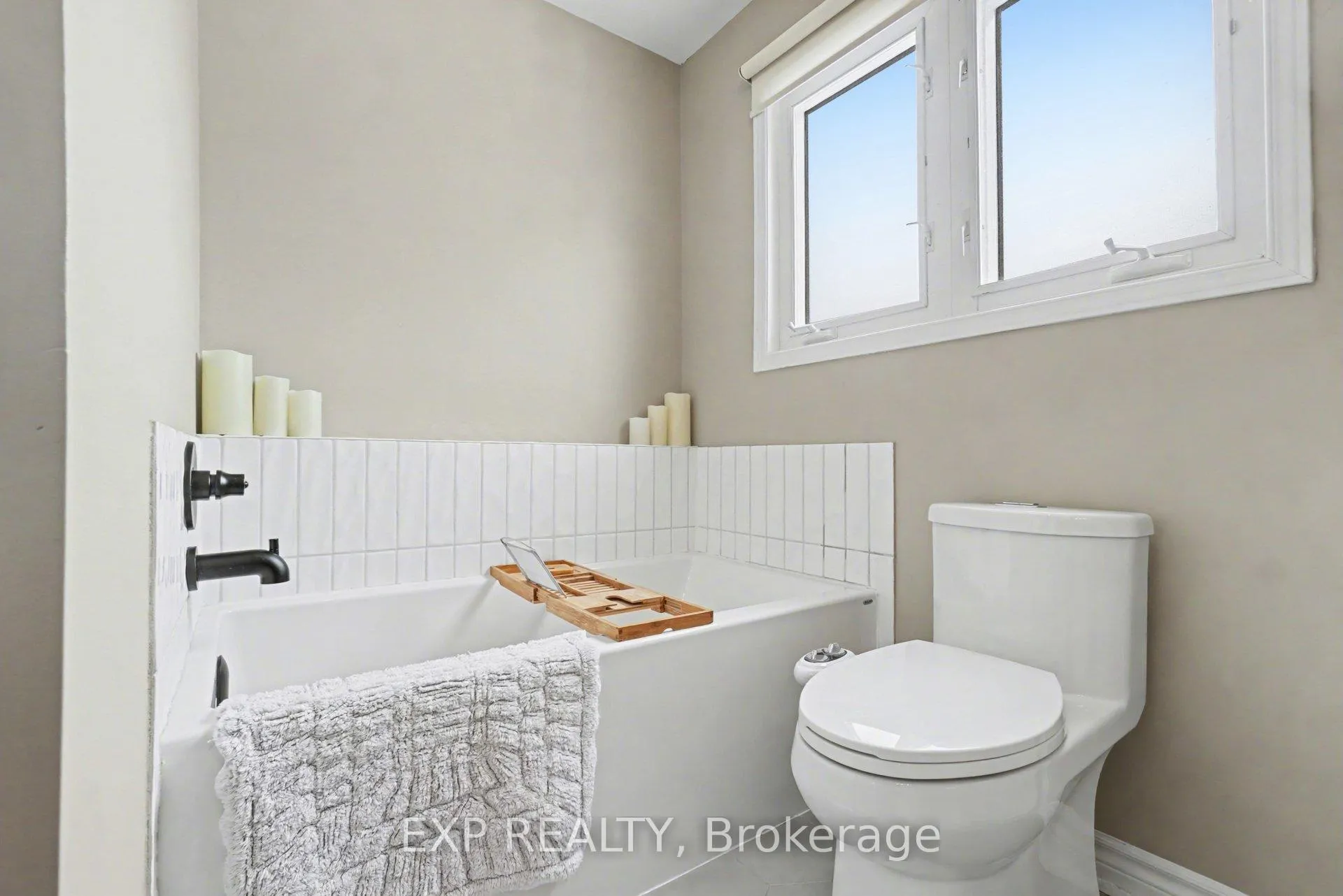 Photo 23 of 710 Princess Louise Drive, Ottawa, Fallingbrook/Ridgemount — HOMEH