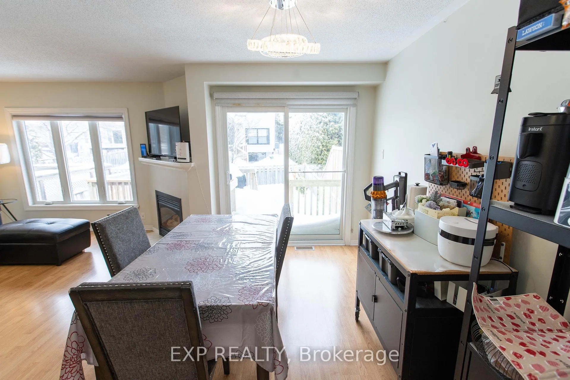 Photo 6 of 54 Sheppard's Glen Avenue, Ottawa, Kanata - Emerald Meadows/Trailwest — HOMEH