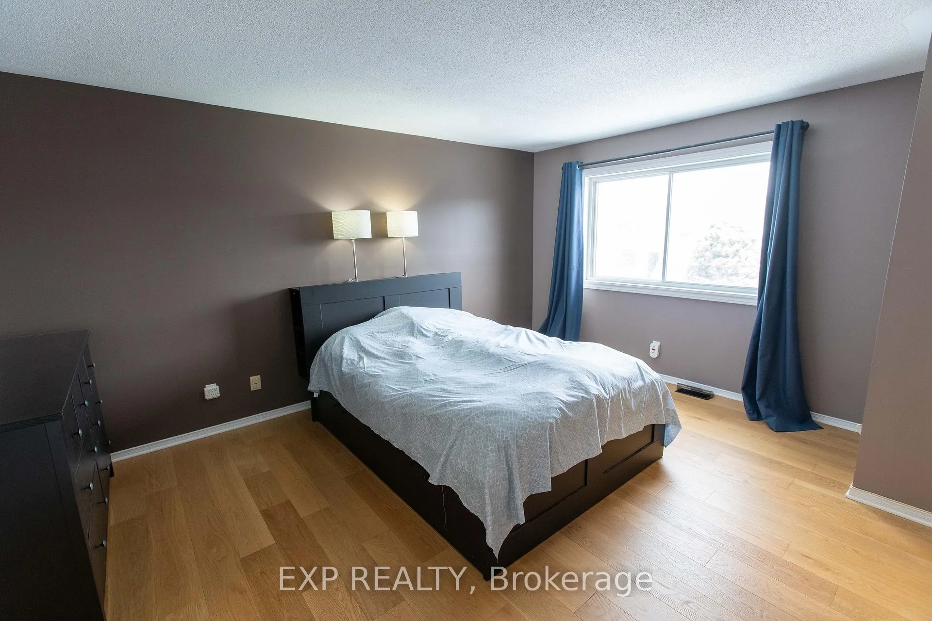 Photo 11 of 54 Sheppard's Glen Avenue, Ottawa, Kanata - Emerald Meadows/Trailwest — HOMEH