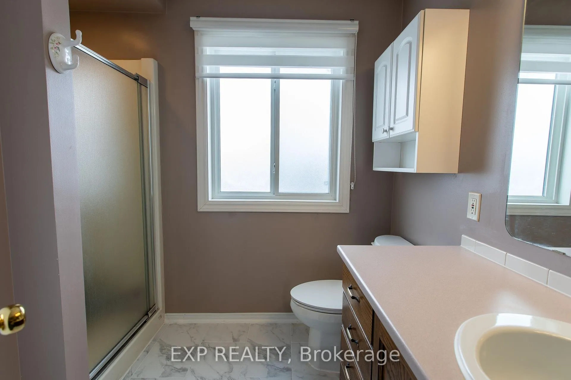 Photo 15 of 54 Sheppard's Glen Avenue, Ottawa, Kanata - Emerald Meadows/Trailwest — HOMEH