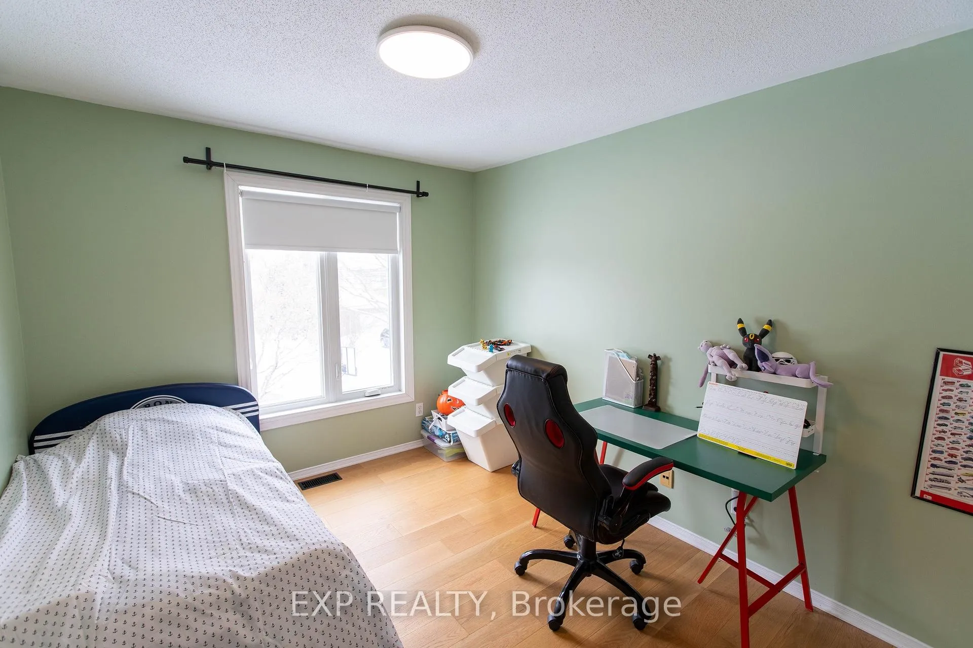 Photo 18 of 54 Sheppard's Glen Avenue, Ottawa, Kanata - Emerald Meadows/Trailwest — HOMEH