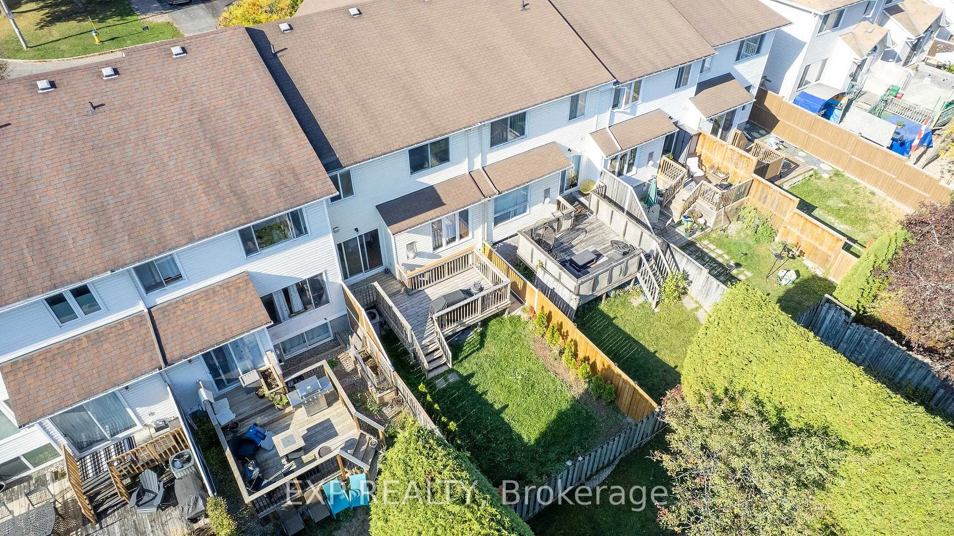 Photo 26 of 54 Sheppard's Glen Avenue, Ottawa, Kanata - Emerald Meadows/Trailwest — HOMEH