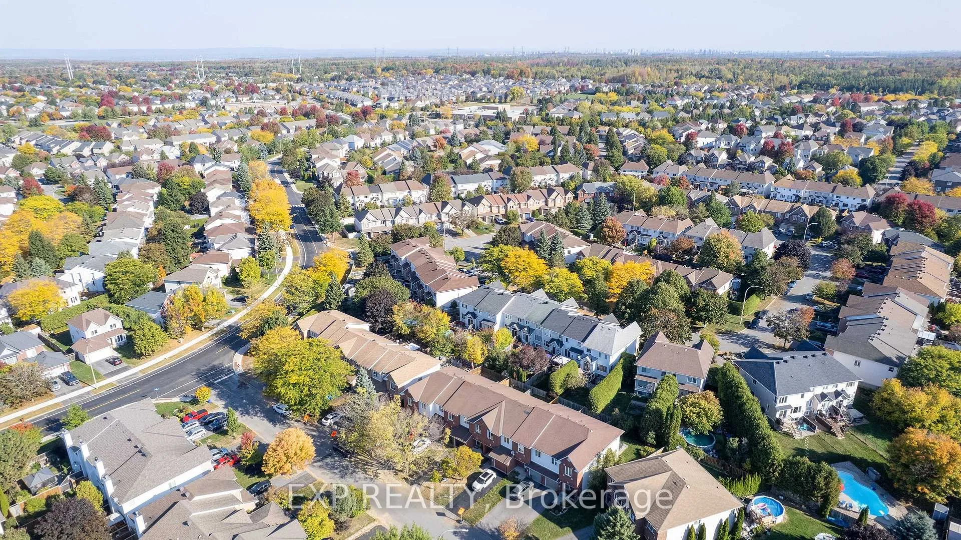 Photo 28 of 54 Sheppard's Glen Avenue, Ottawa, Kanata - Emerald Meadows/Trailwest — HOMEH