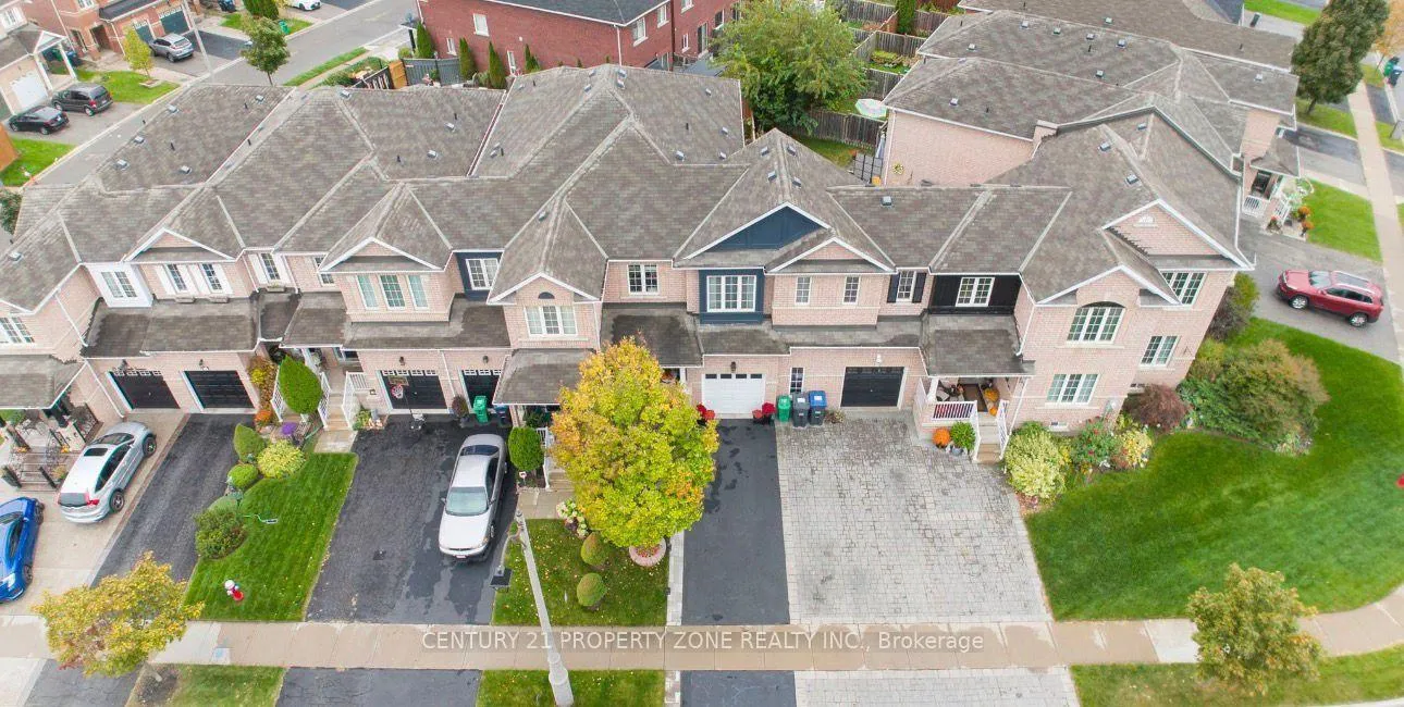 Photo 2 of 83 Spicebush Terrace, Brampton, Credit Valley — HOMEH