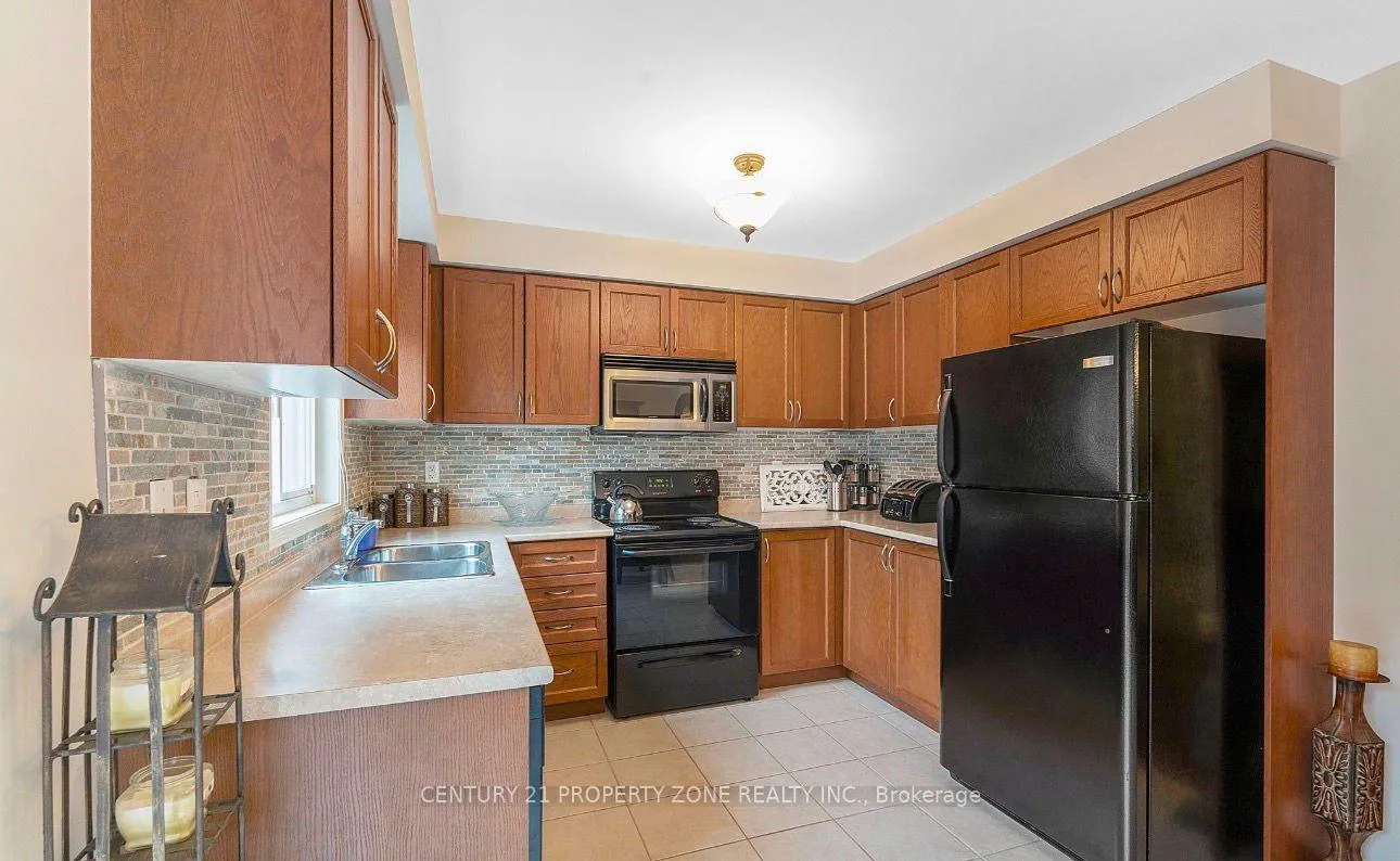 Photo 13 of 83 Spicebush Terrace, Brampton, Credit Valley — HOMEH