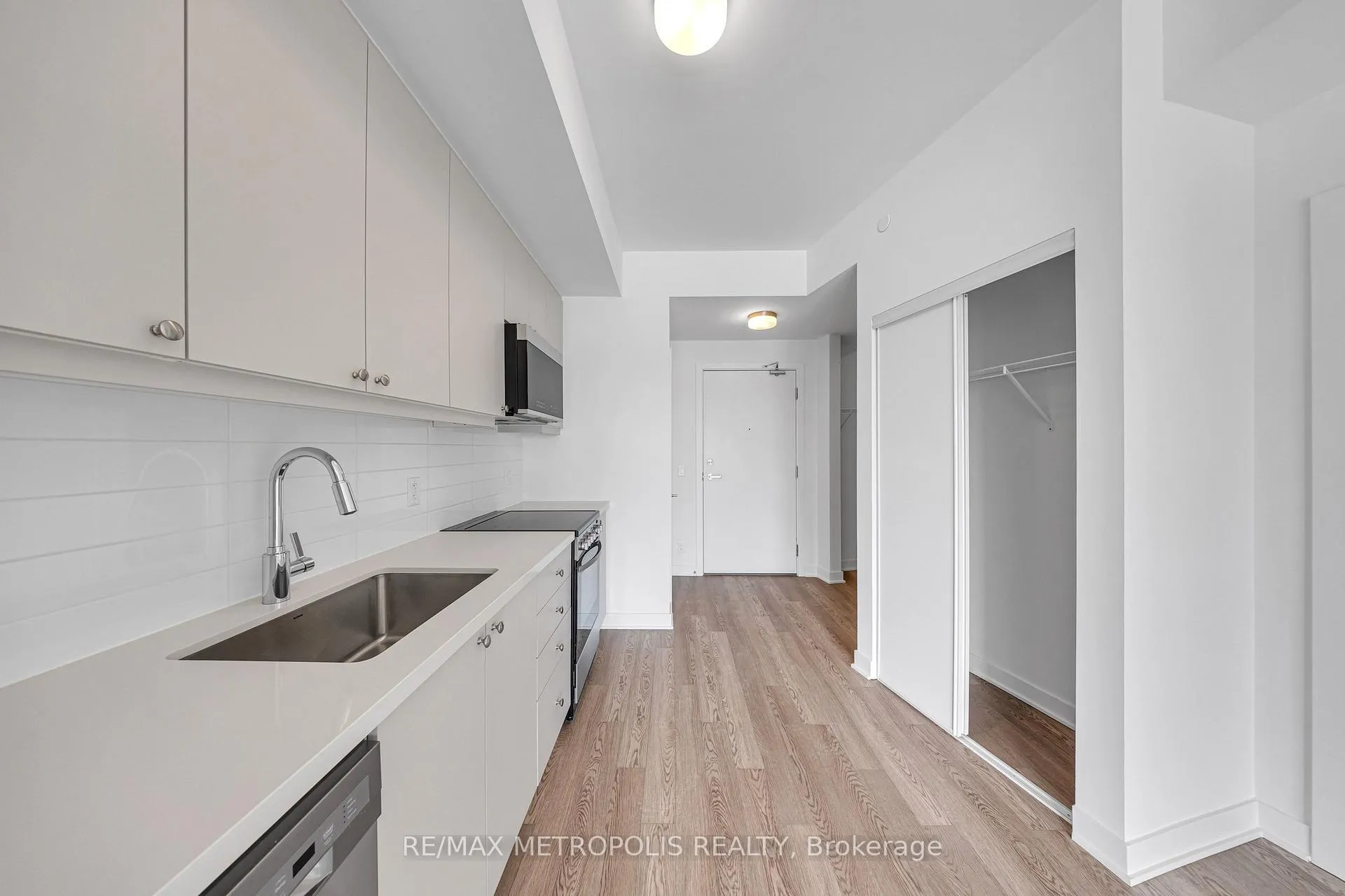 Photo 11 of Unit 429, 51 Clarington Boulevard, Clarington, Bowmanville — HOMEH