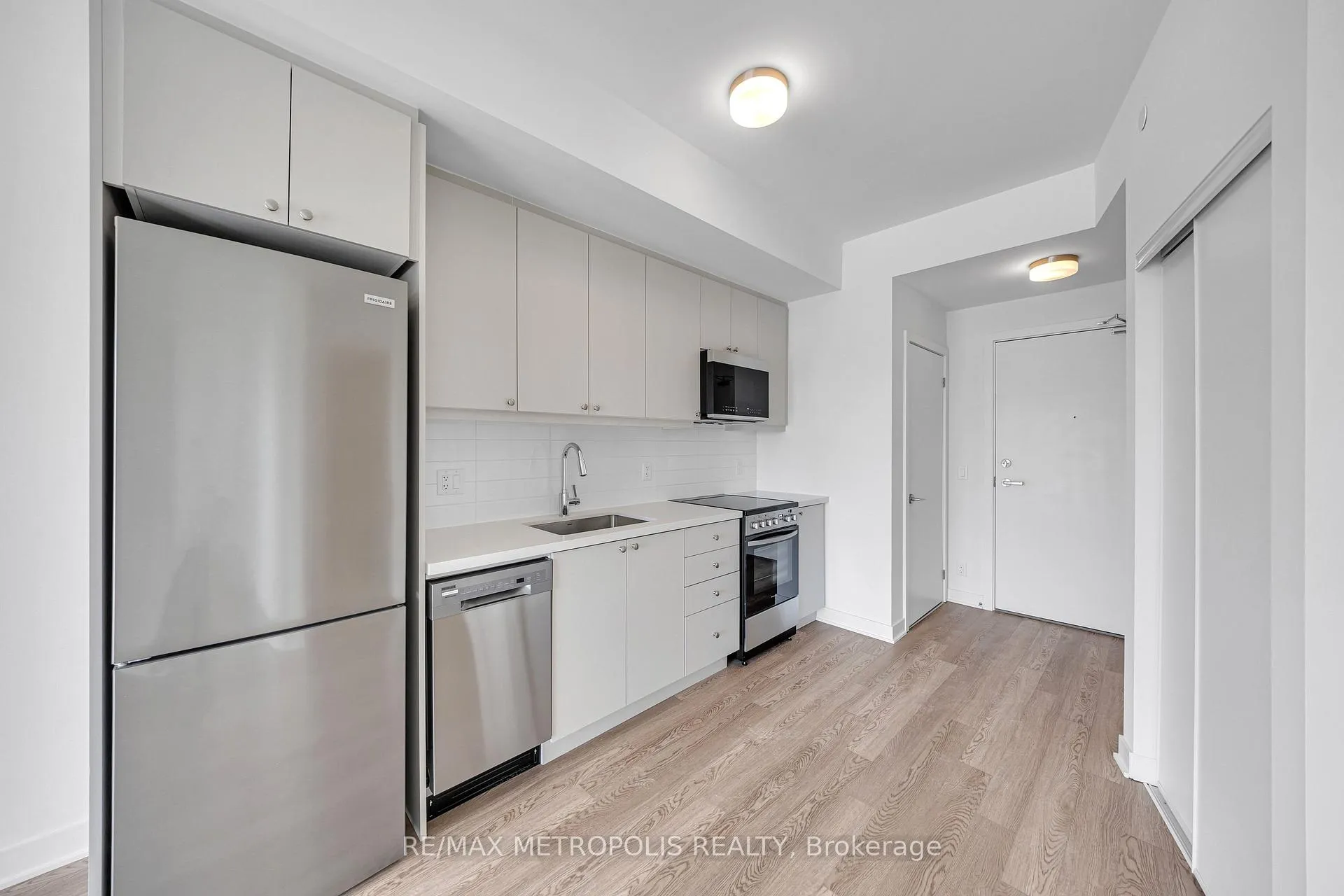 Photo 13 of Unit 429, 51 Clarington Boulevard, Clarington, Bowmanville — HOMEH