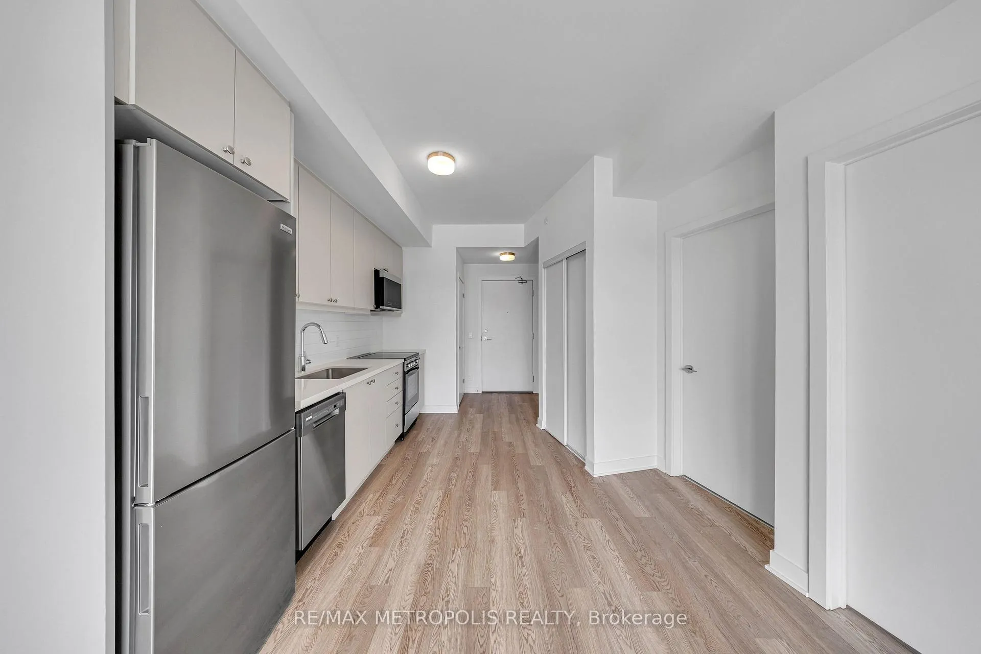 Photo 23 of Unit 429, 51 Clarington Boulevard, Clarington, Bowmanville — HOMEH