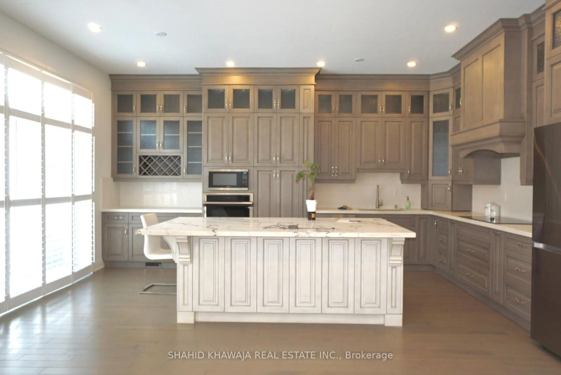 Photo 6 of Unit Upper, 470 Violet Gate, Milton, Walker — HOMEH