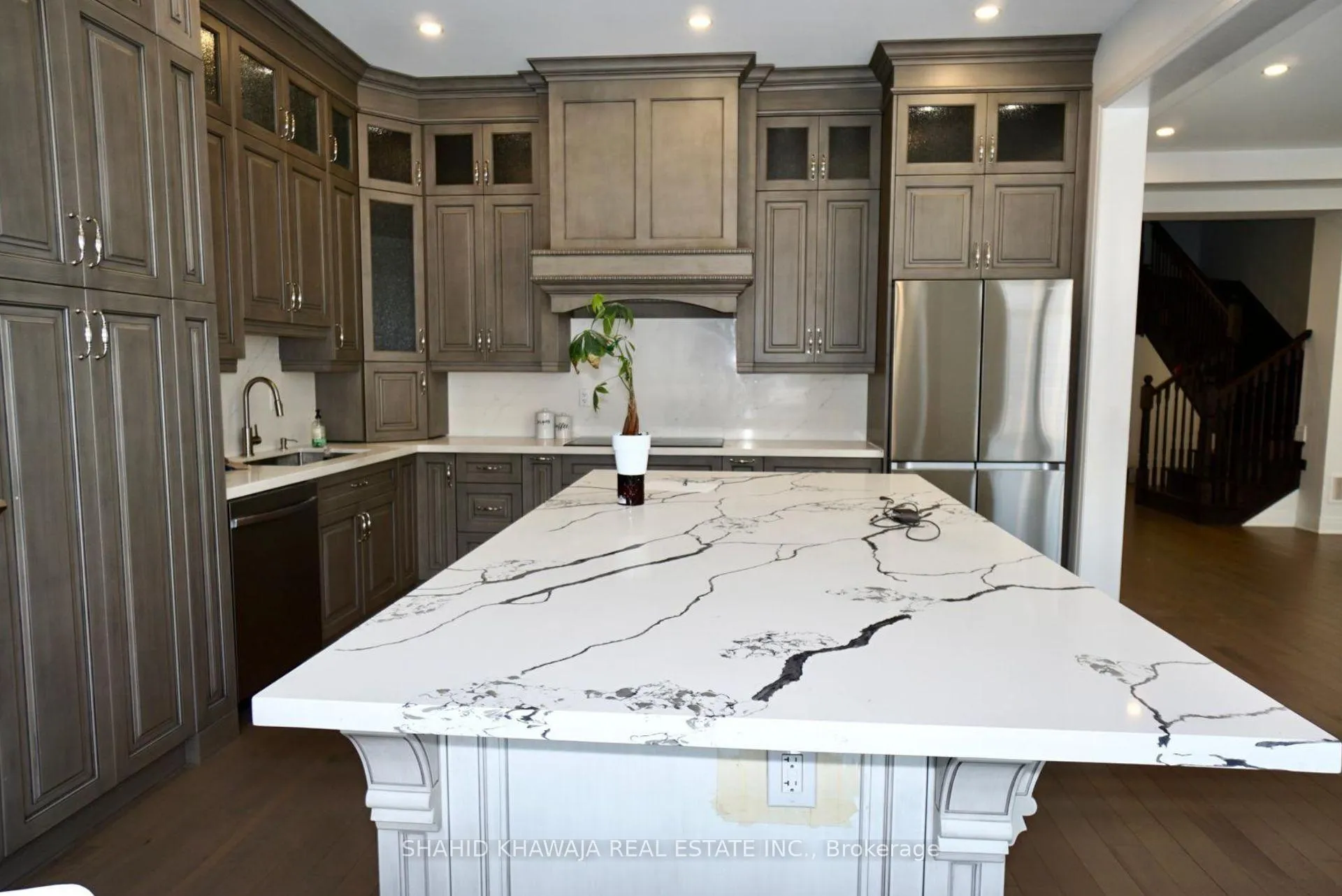 Photo 8 of Unit Upper, 470 Violet Gate, Milton, Walker — HOMEH