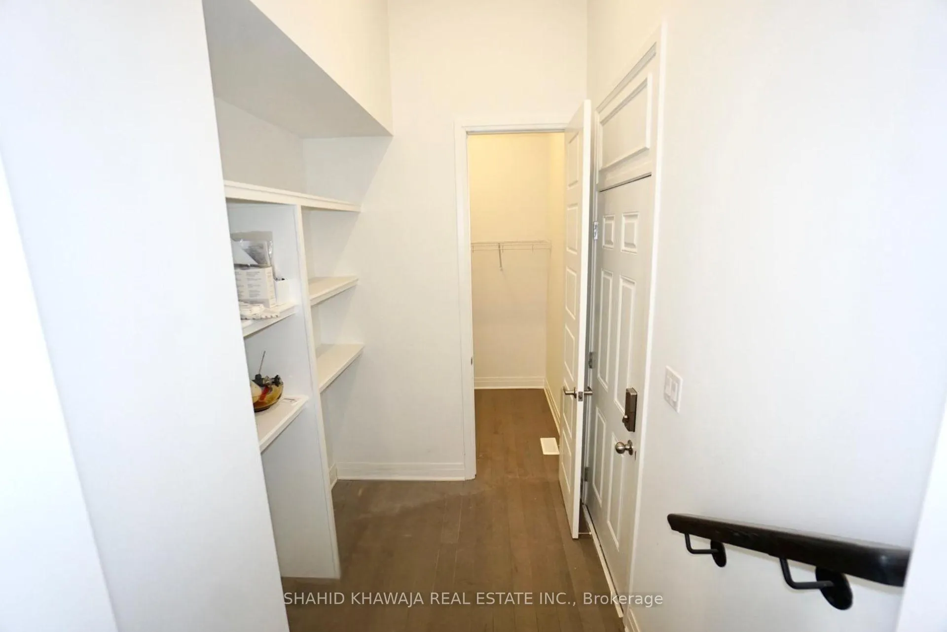 Photo 9 of Unit Upper, 470 Violet Gate, Milton, Walker — HOMEH