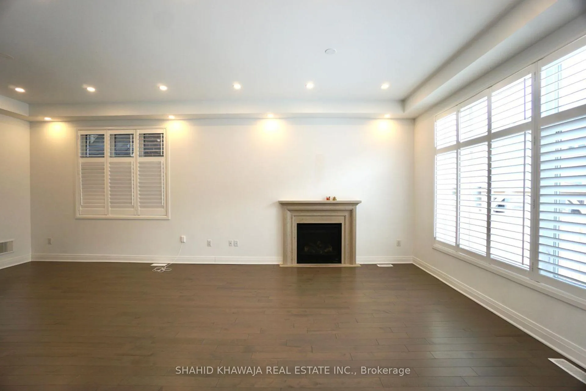 Photo 10 of Unit Upper, 470 Violet Gate, Milton, Walker — HOMEH