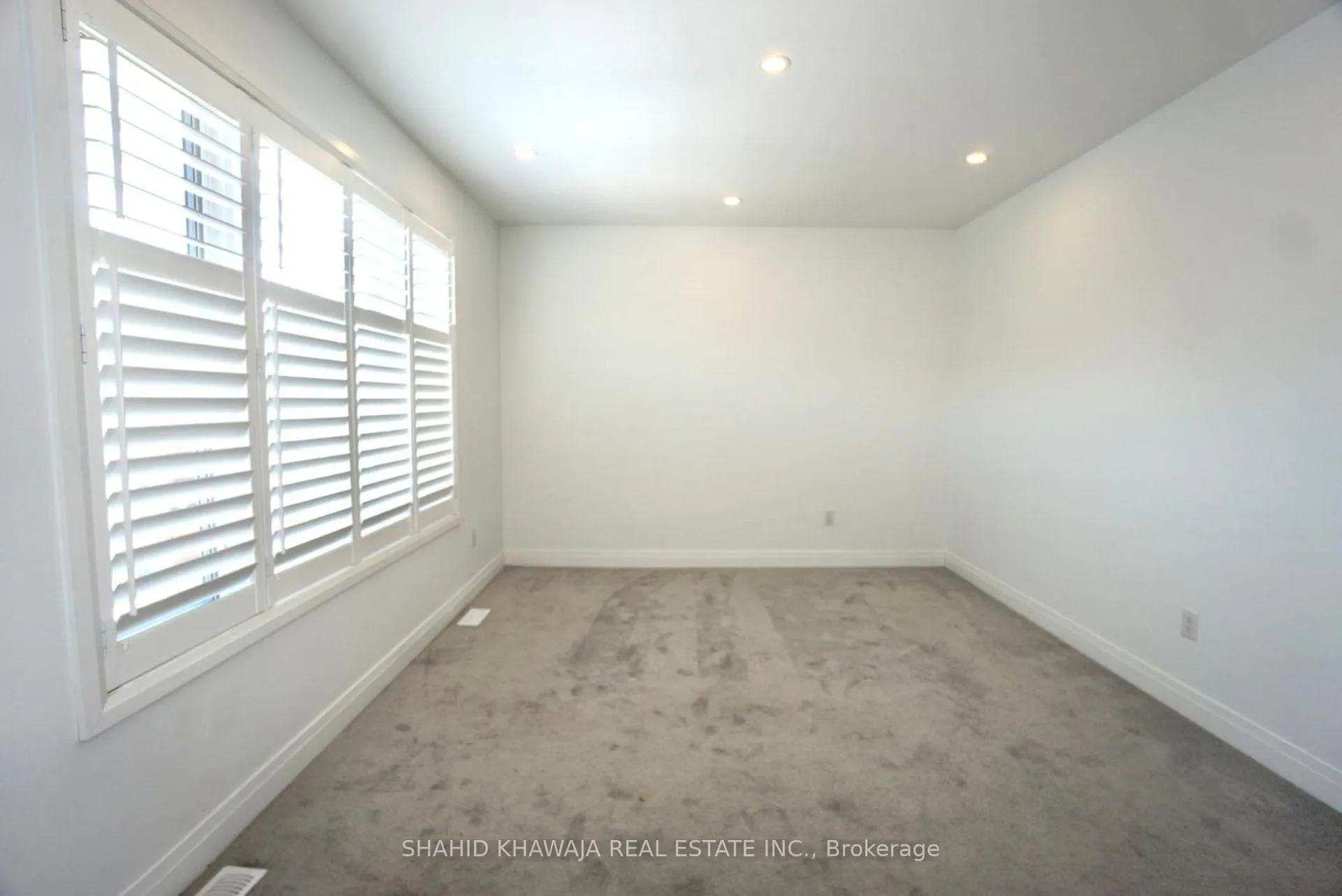 Photo 14 of Unit Upper, 470 Violet Gate, Milton, Walker — HOMEH