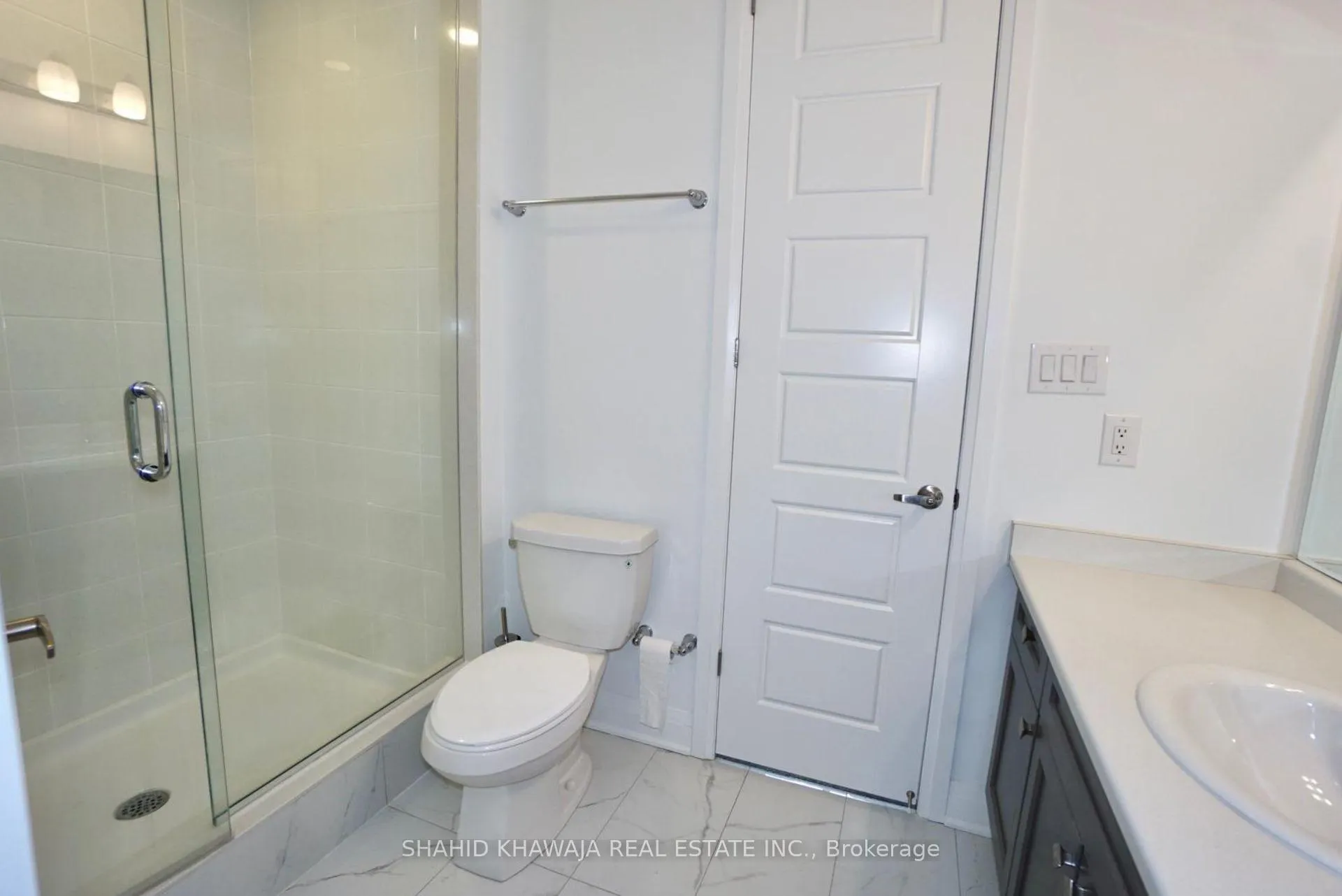 Photo 21 of Unit Upper, 470 Violet Gate, Milton, Walker — HOMEH