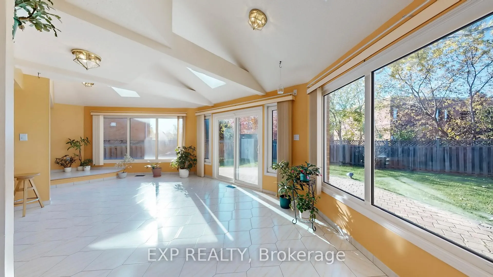 Photo 11 of 94 Coledale Road, Markham, Unionville — HOMEH