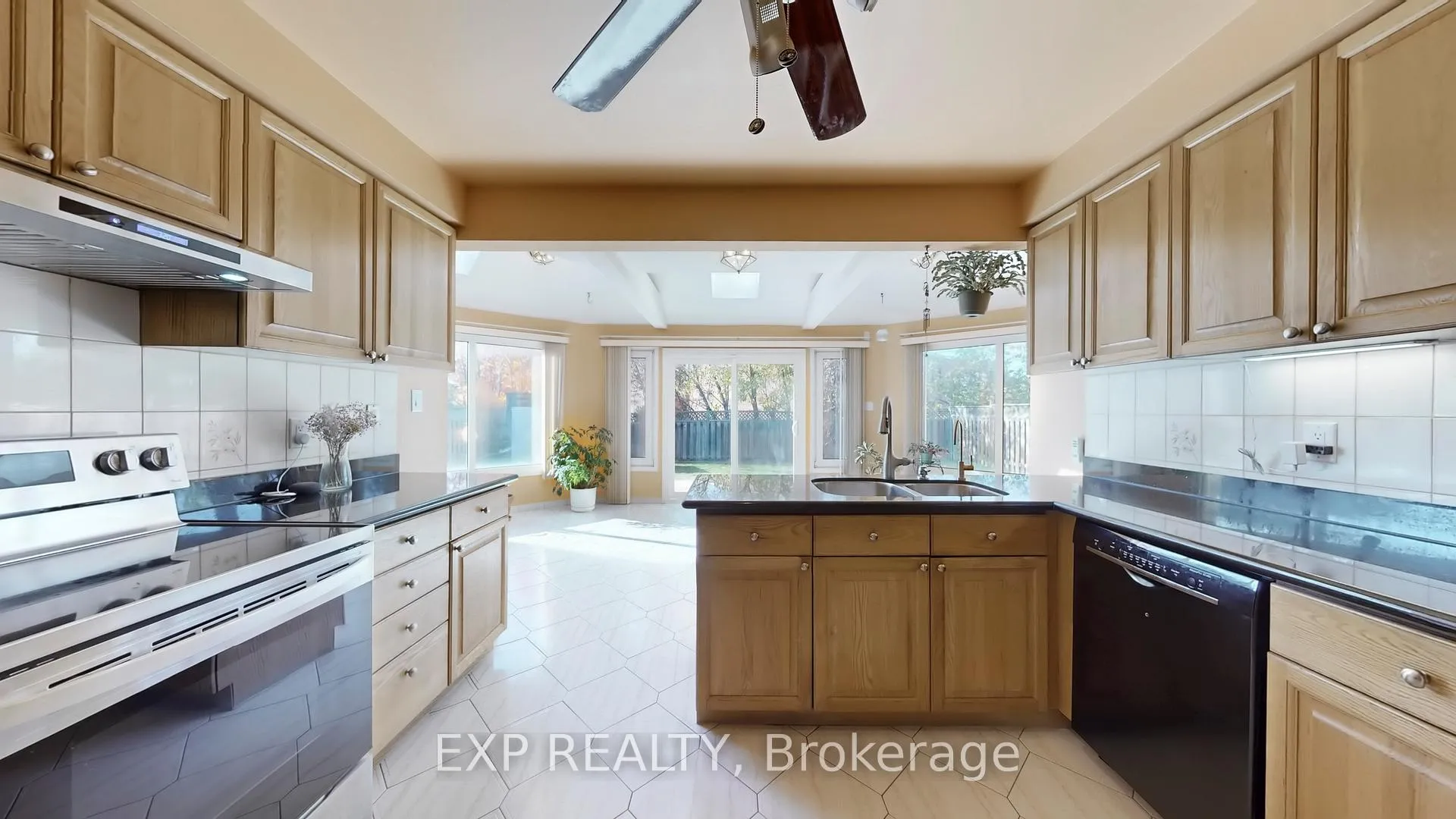 Photo 19 of 94 Coledale Road, Markham, Unionville — HOMEH
