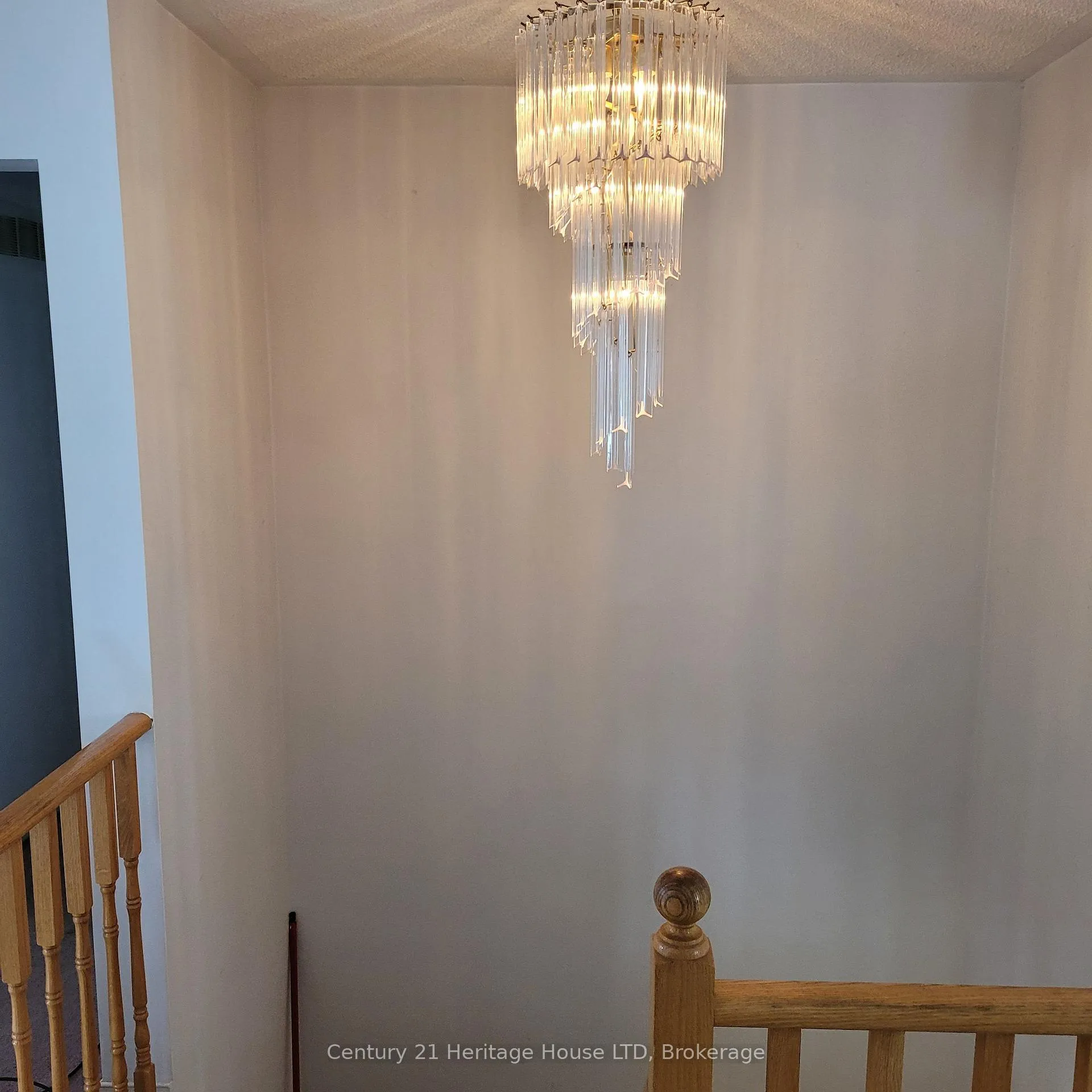 Photo 16 of 17 Meadowbrook Lane, Pelham, Fonthill — HOMEH