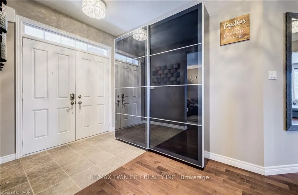 Photo 6 of 928 Evens Pond Court, Kitchener — HOMEH