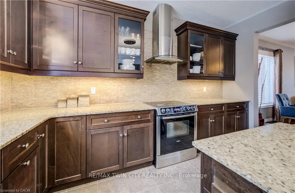 Photo 14 of 928 Evens Pond Court, Kitchener — HOMEH