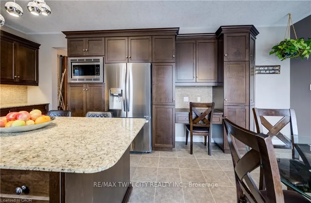 Photo 16 of 928 Evens Pond Court, Kitchener — HOMEH