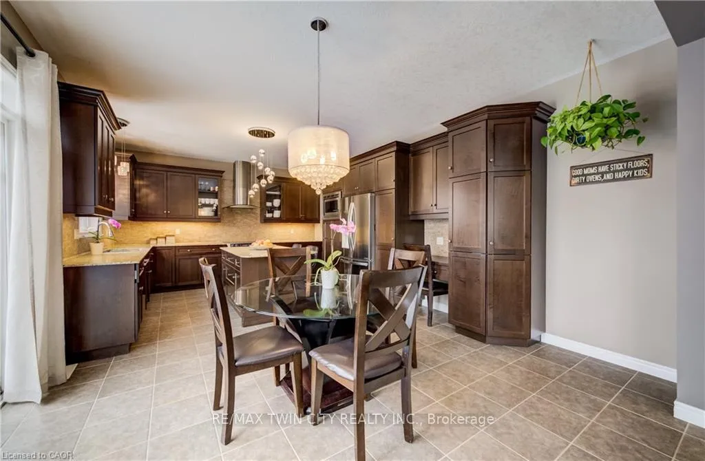 Photo 18 of 928 Evens Pond Court, Kitchener — HOMEH
