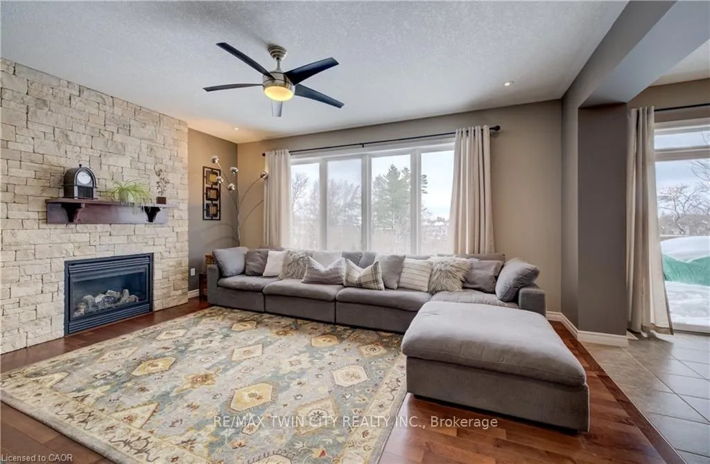 Photo 20 of 928 Evens Pond Court, Kitchener — HOMEH
