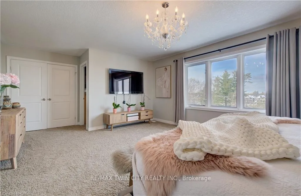 Photo 27 of 928 Evens Pond Court, Kitchener — HOMEH