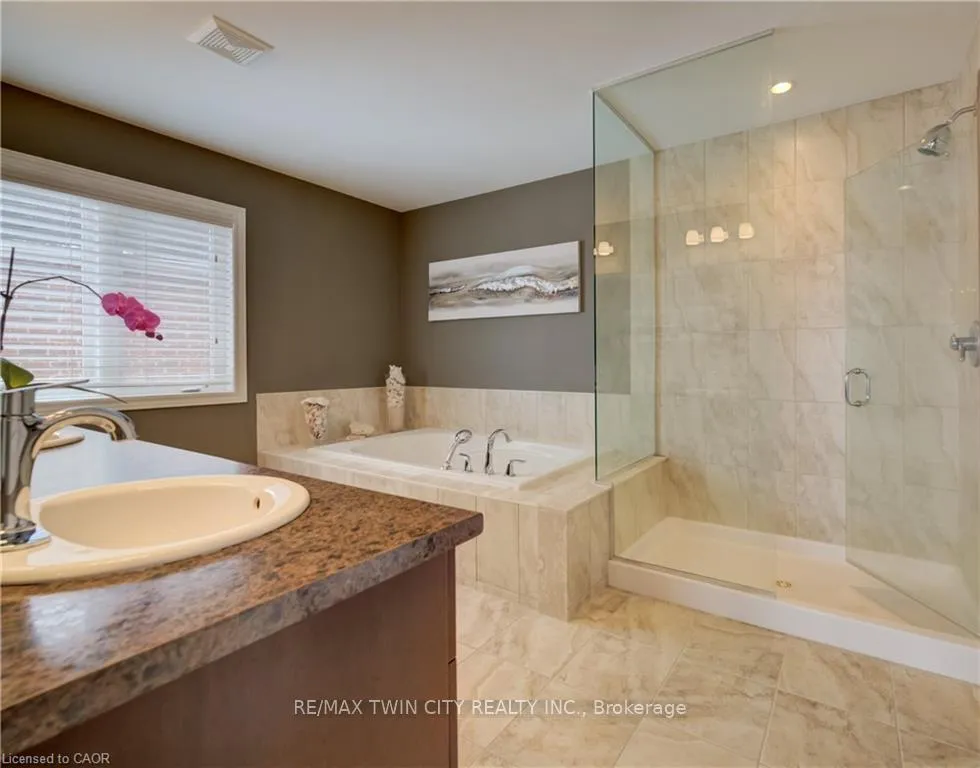Photo 29 of 928 Evens Pond Court, Kitchener — HOMEH