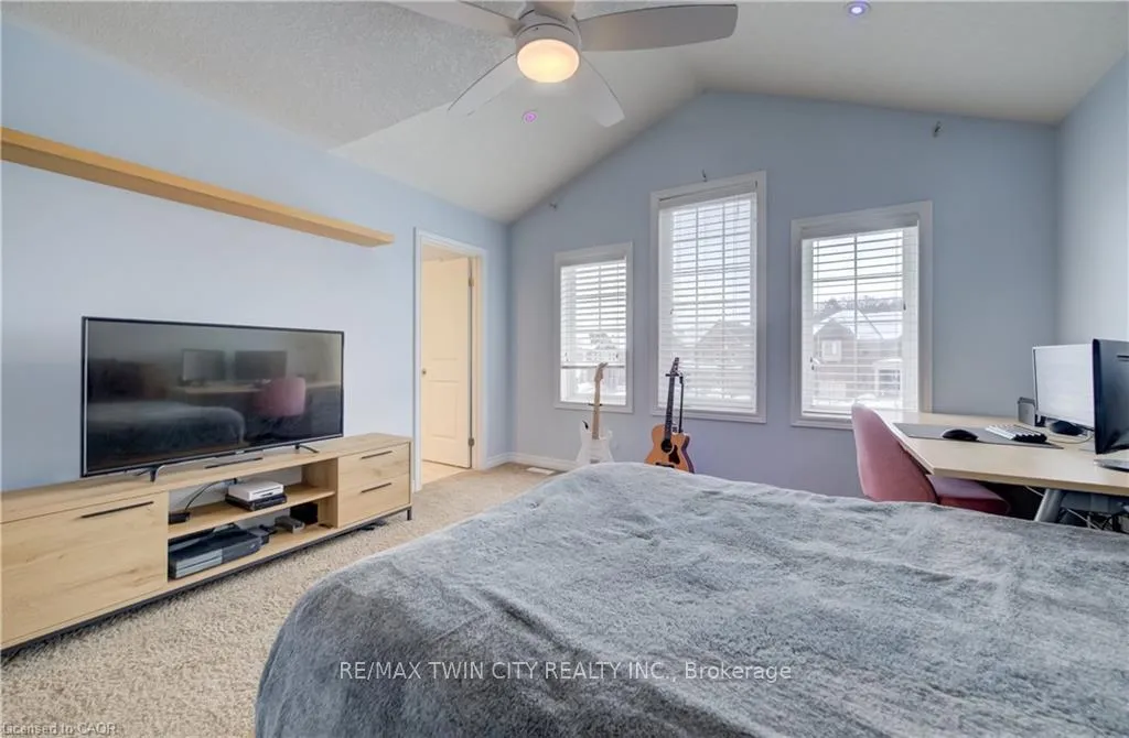Photo 34 of 928 Evens Pond Court, Kitchener — HOMEH
