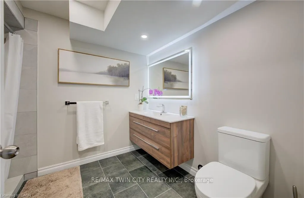 Photo 38 of 928 Evens Pond Court, Kitchener — HOMEH